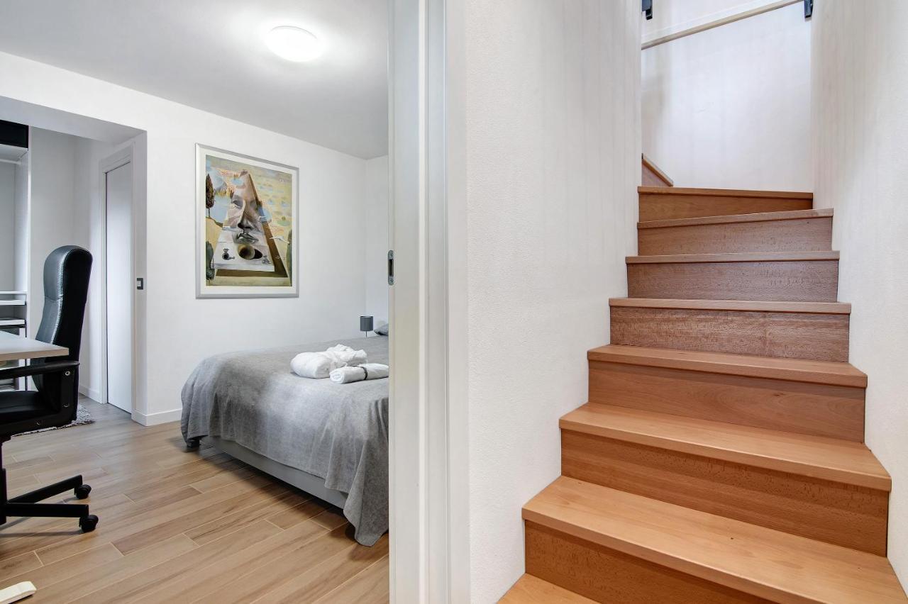Fogazzaro Lake View Apartment Oria  ภายนอก รูปภาพ