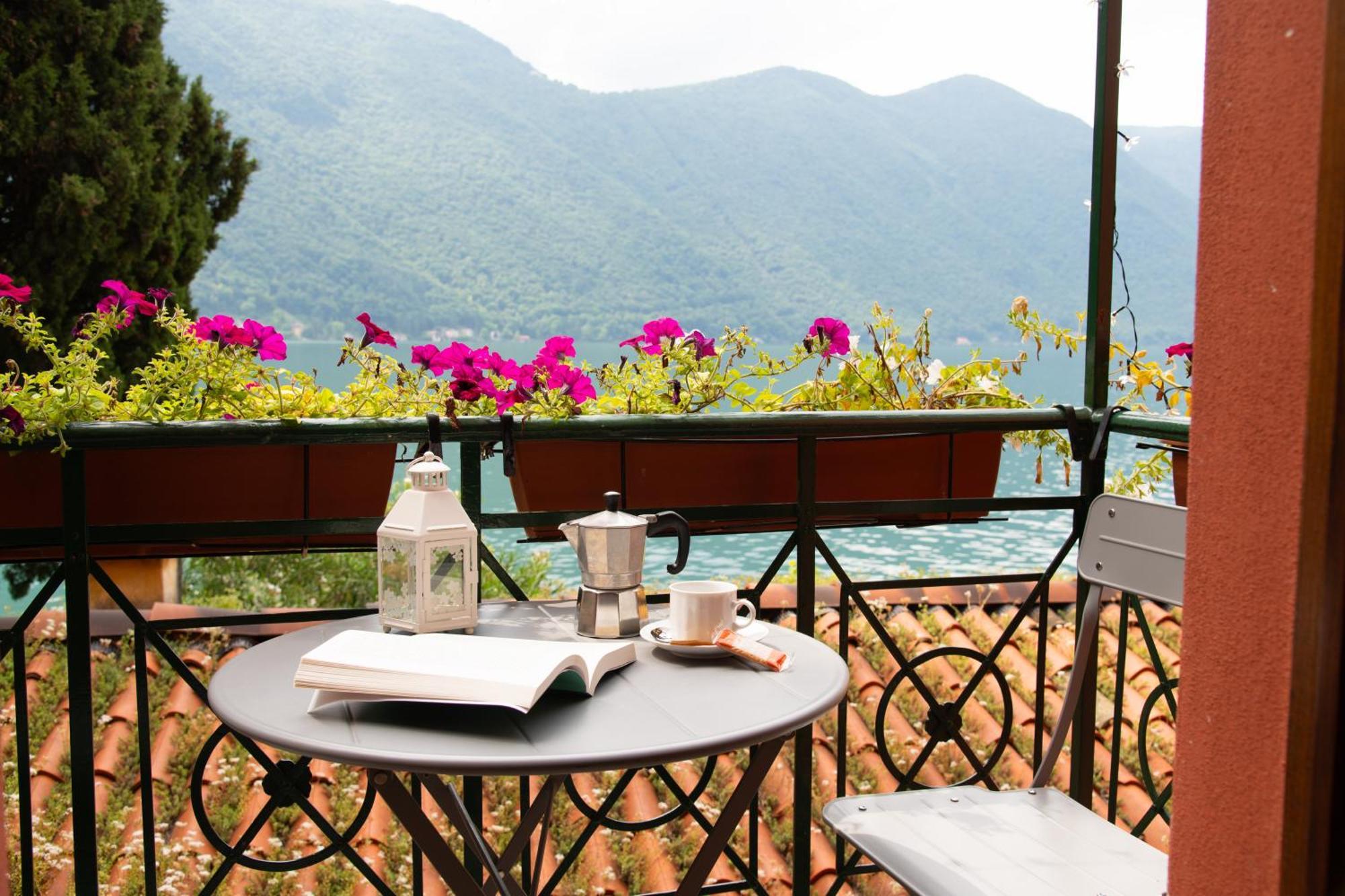 Fogazzaro Lake View Apartment Oria  ภายนอก รูปภาพ